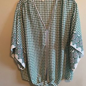 Women’s max studio blouse